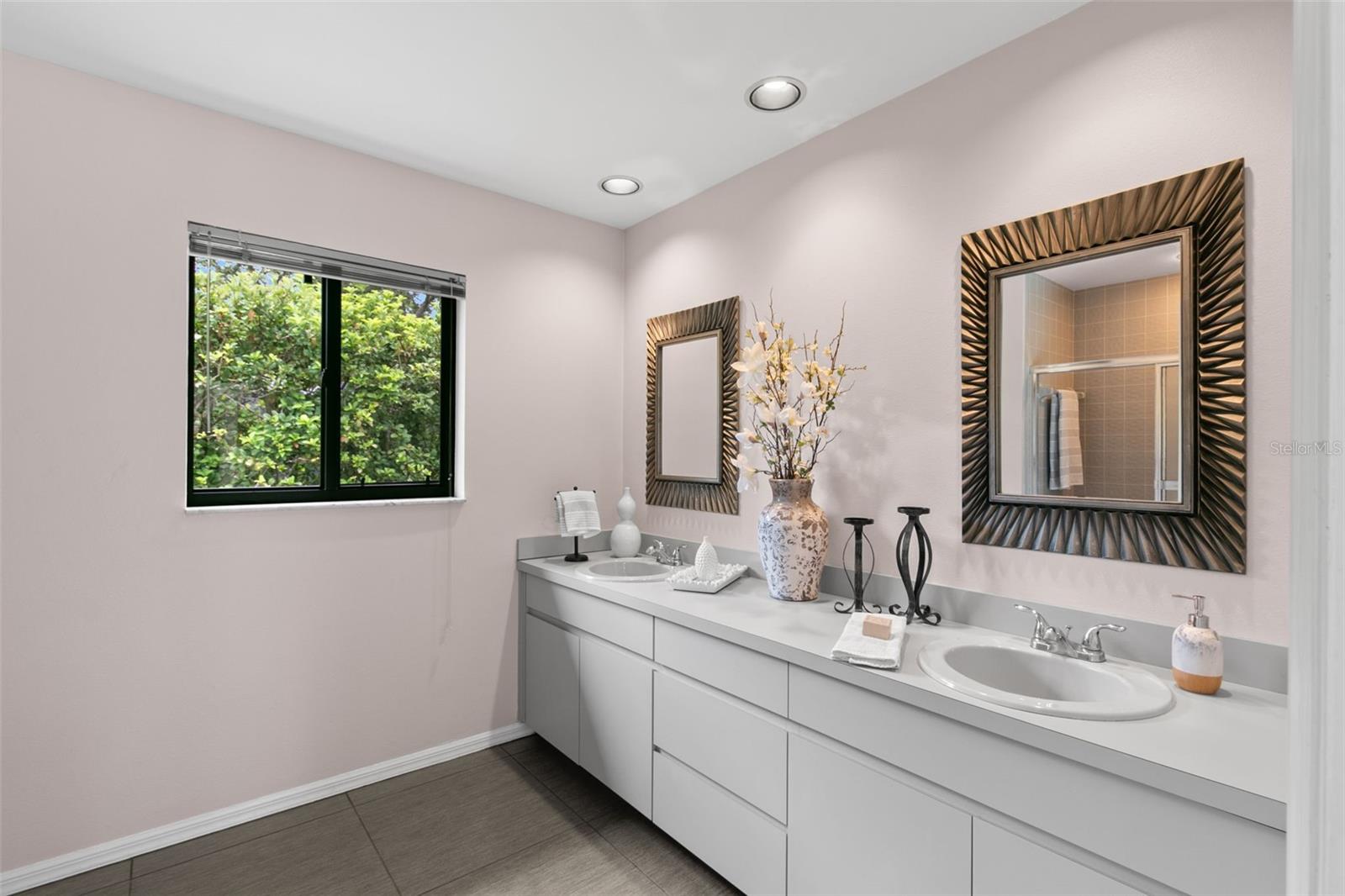 Full bathroom #3