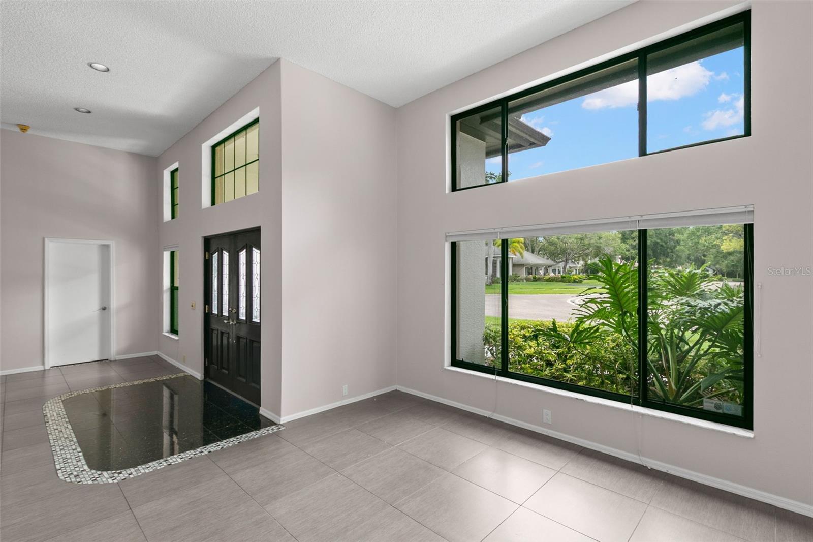 Love the high ceilings