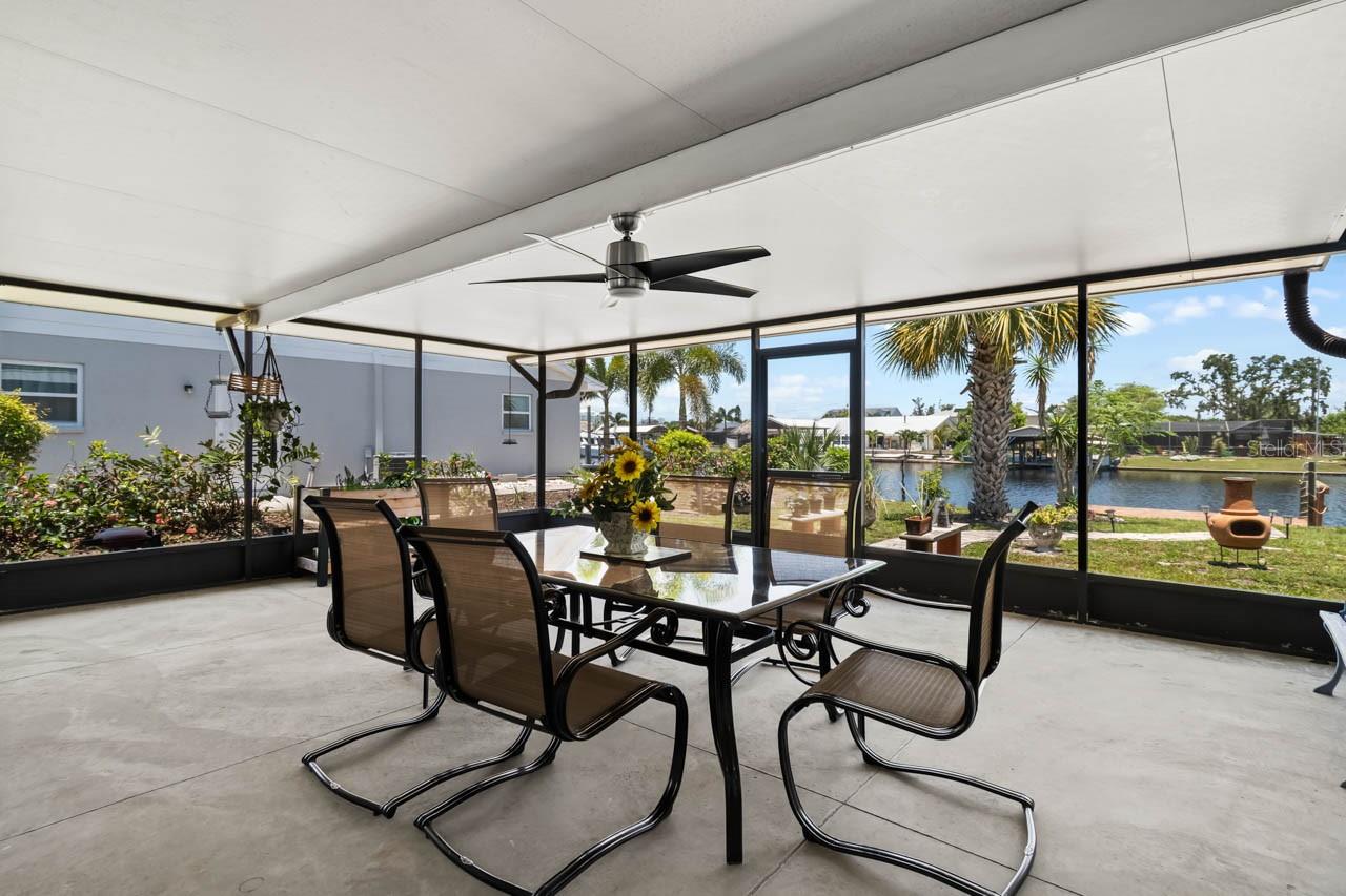 Screened & Covered Lanai