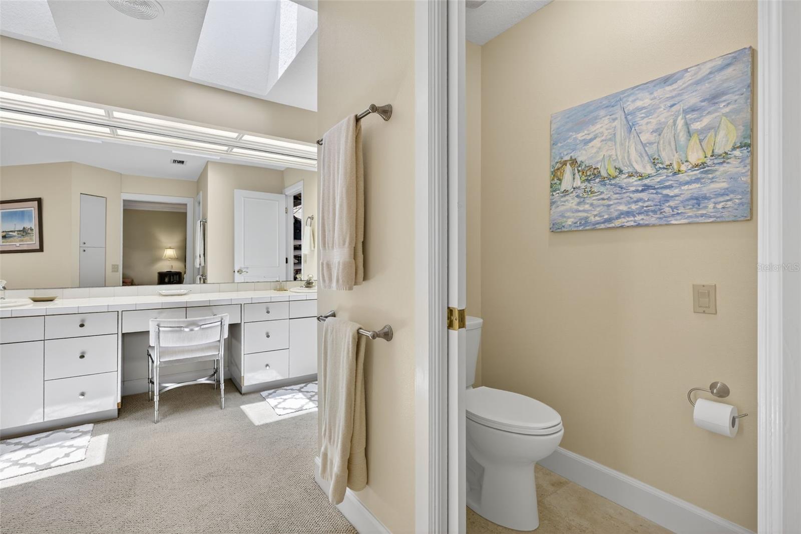 Private commode