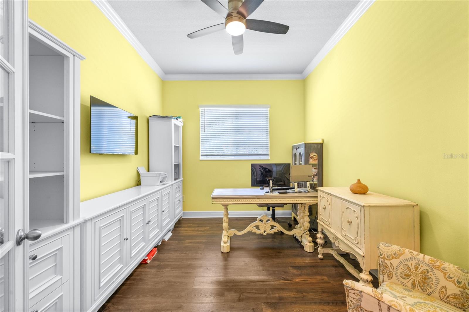 flex room currently used as a home office