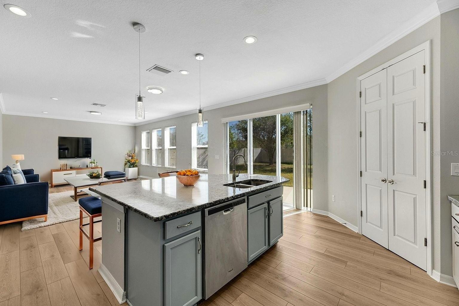 Kitchen/Dining Area