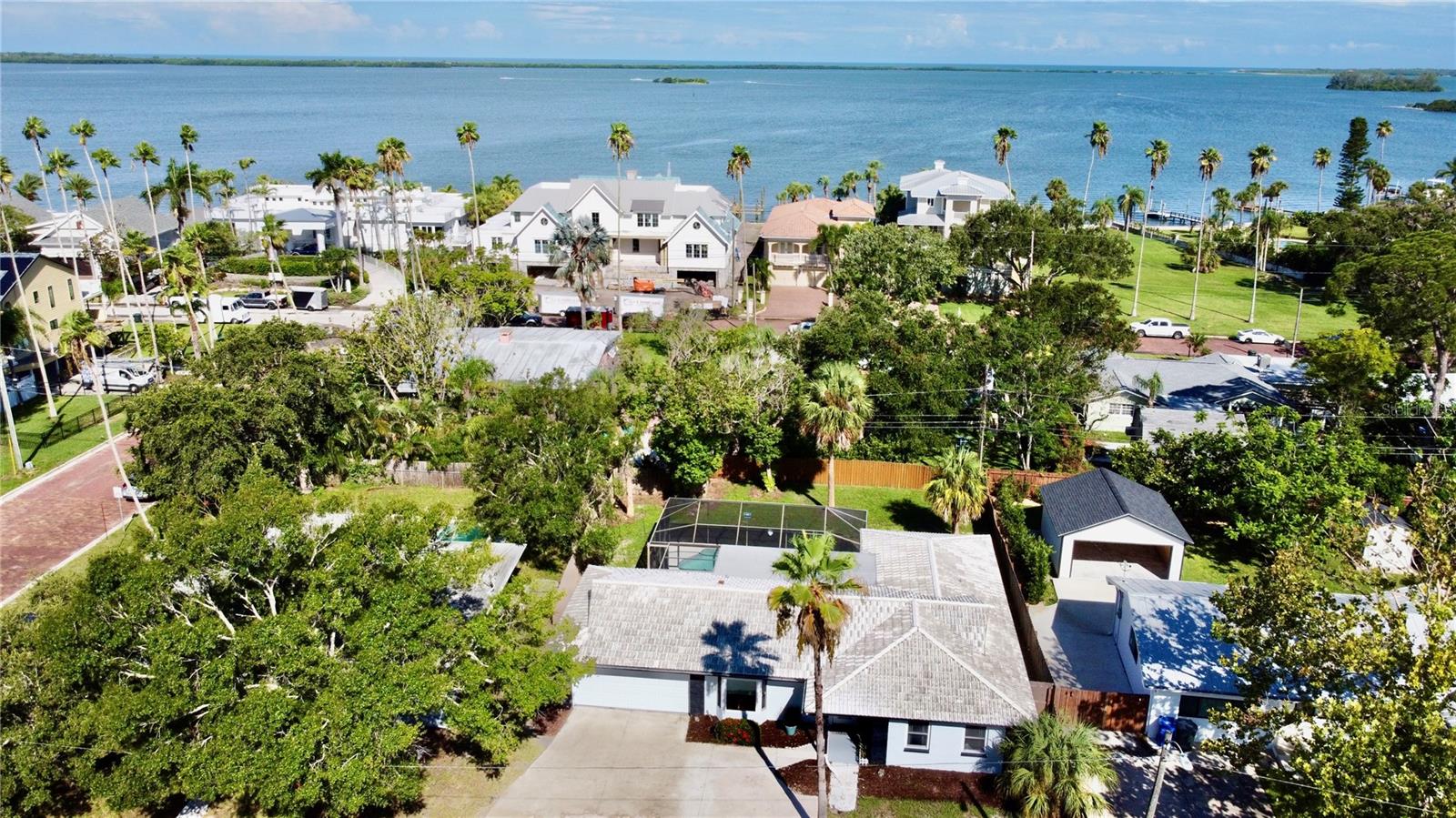 Located in Beautiful Dunedin, Florida