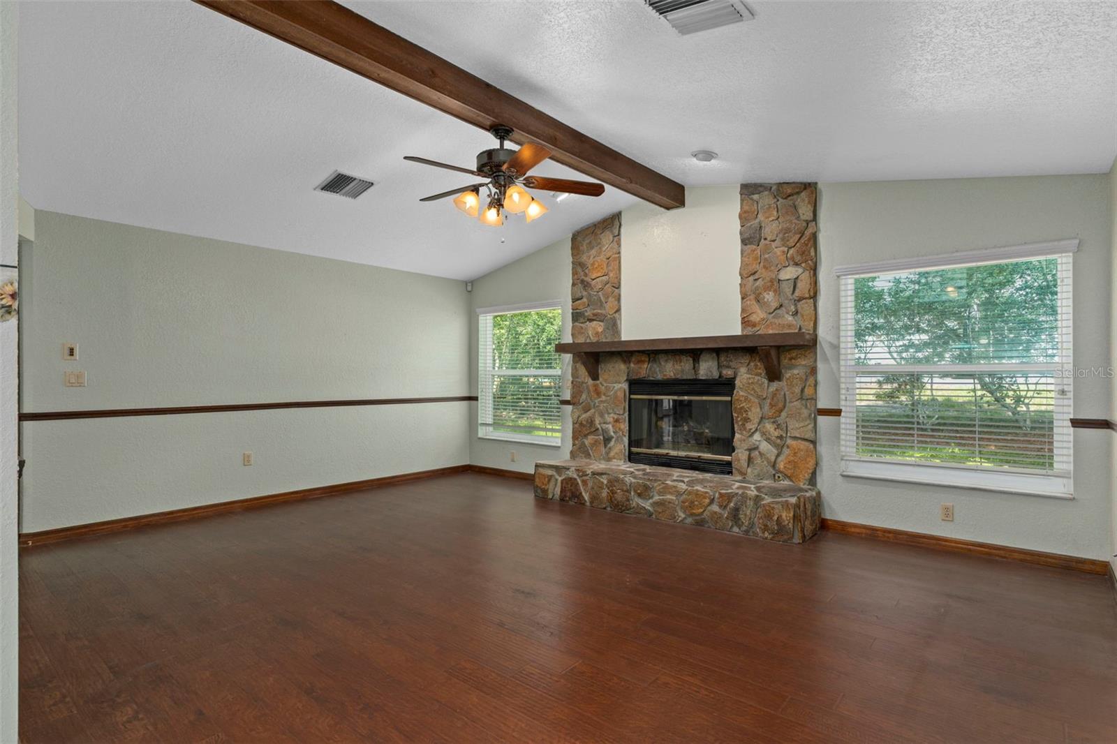 FAMILY ROOM W FIREPLACE