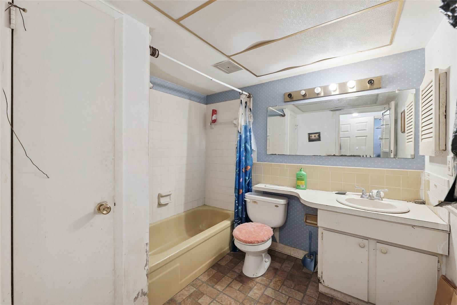 Bathroom 2