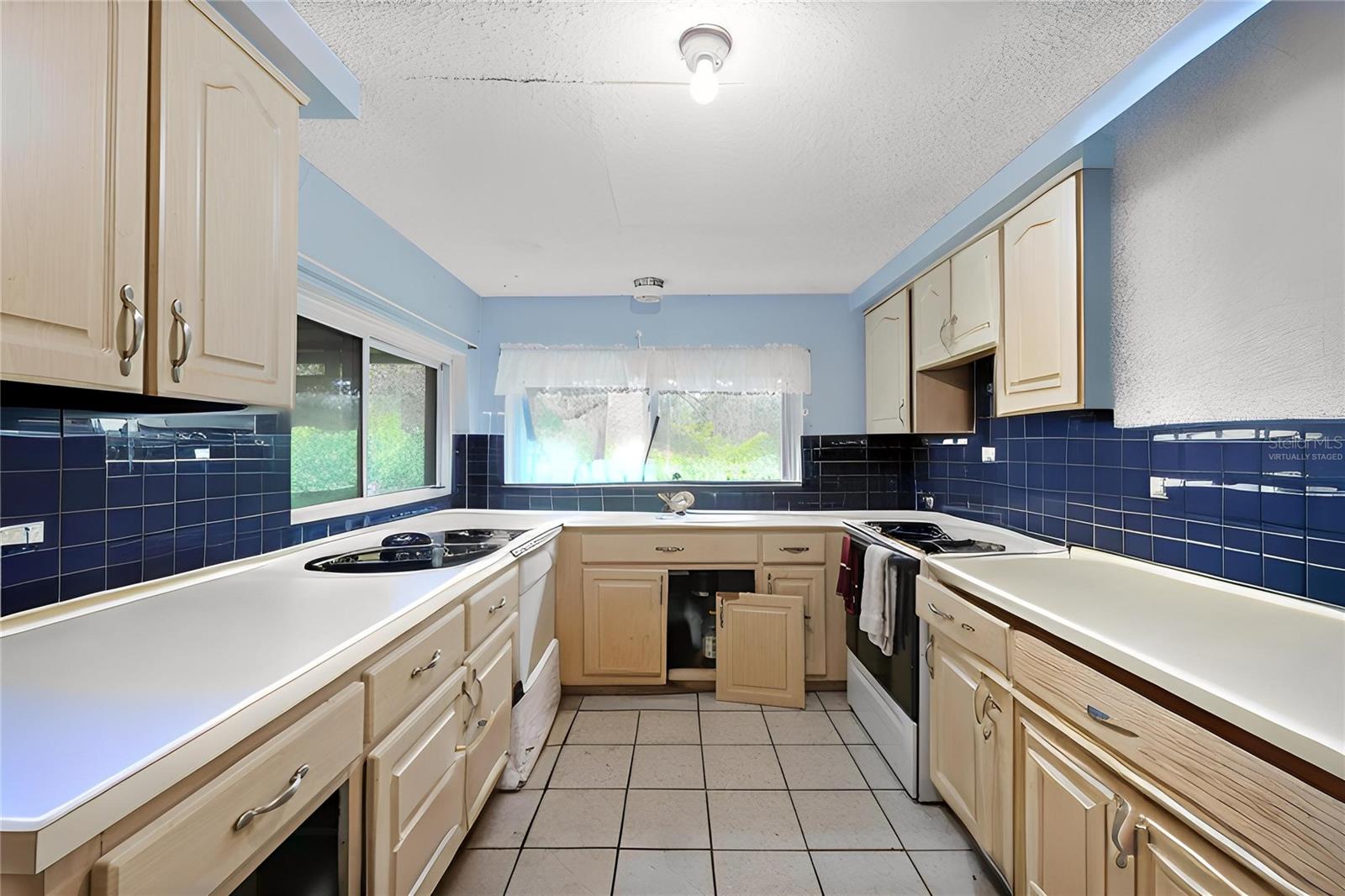 Kitchen (Virtually Staged)