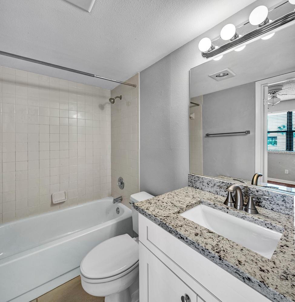guest bathroom en-suite