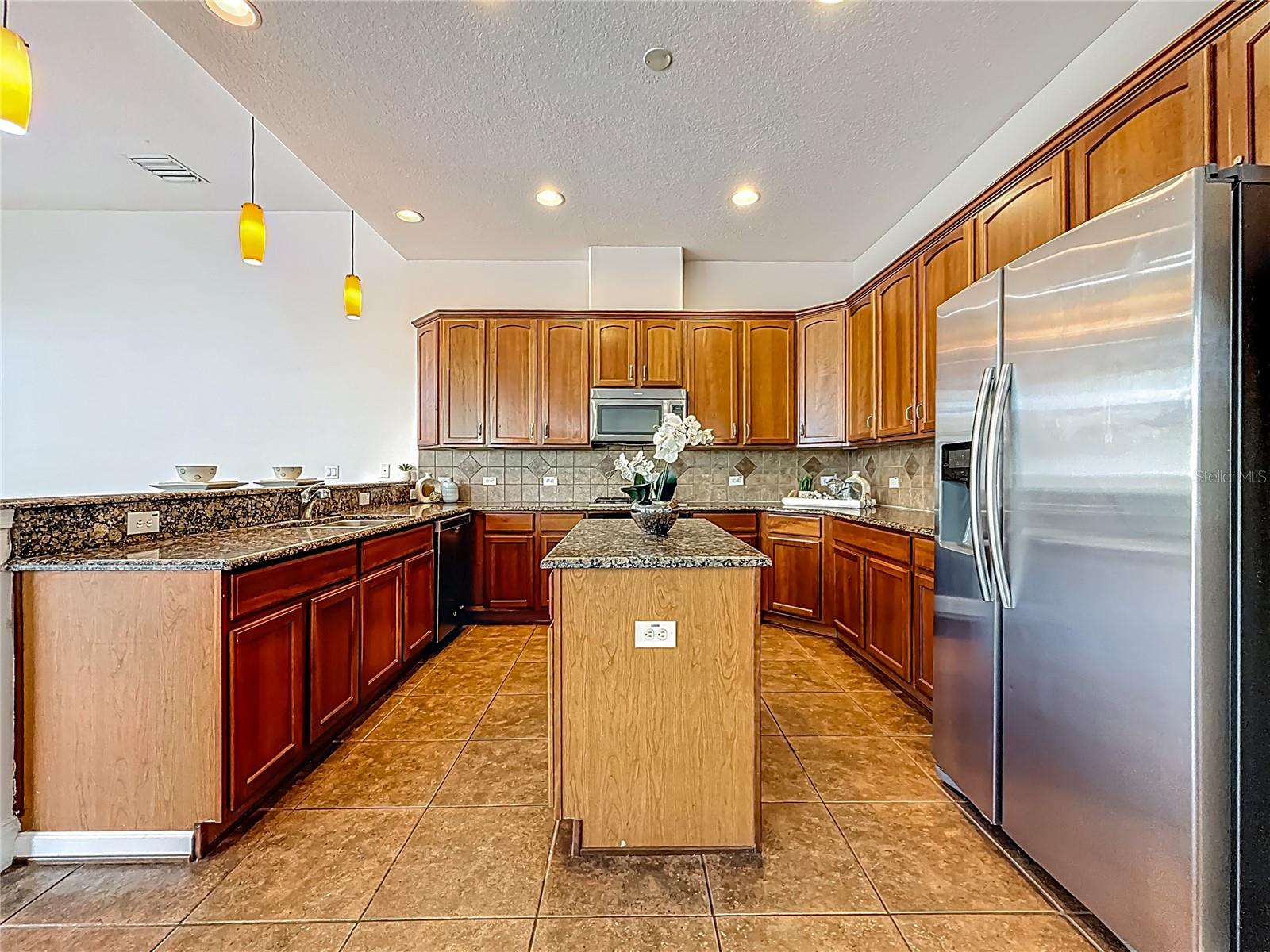 Stainless Steal Appliances.