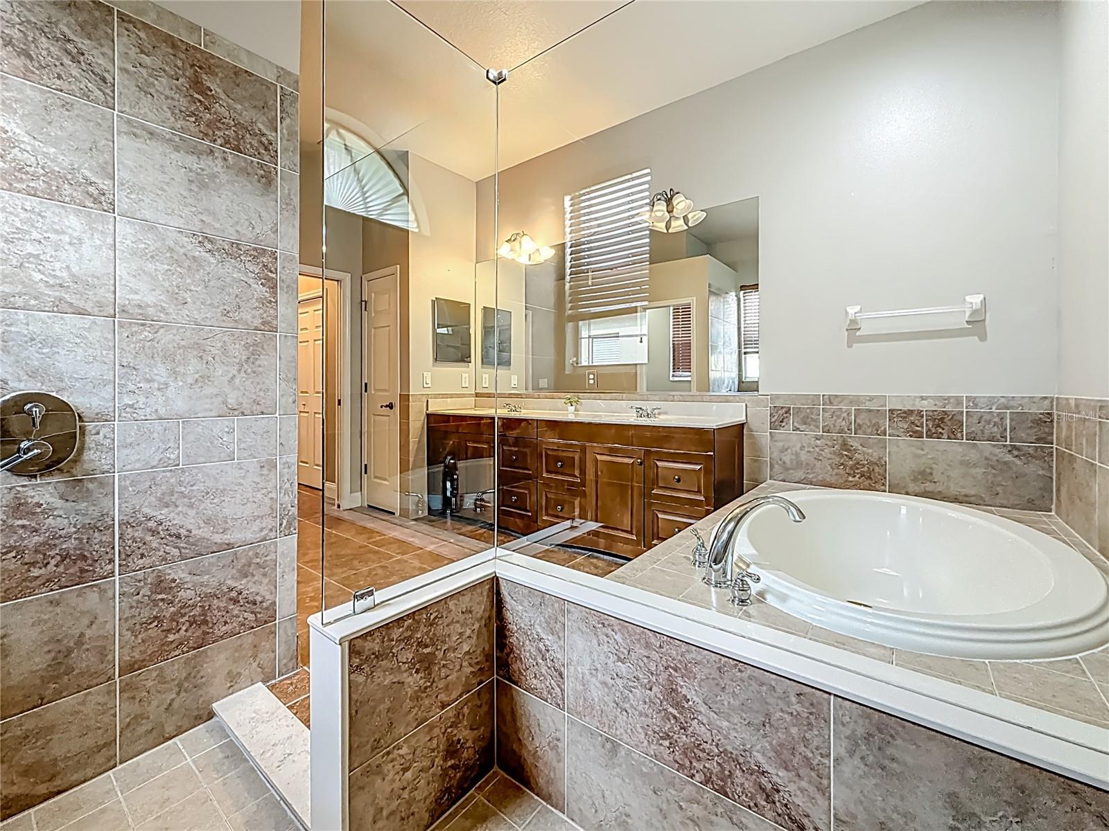 Primary Bath Tub