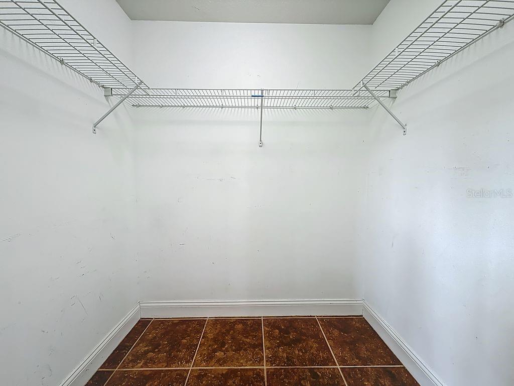 Walkin Closet in Bedroom 2