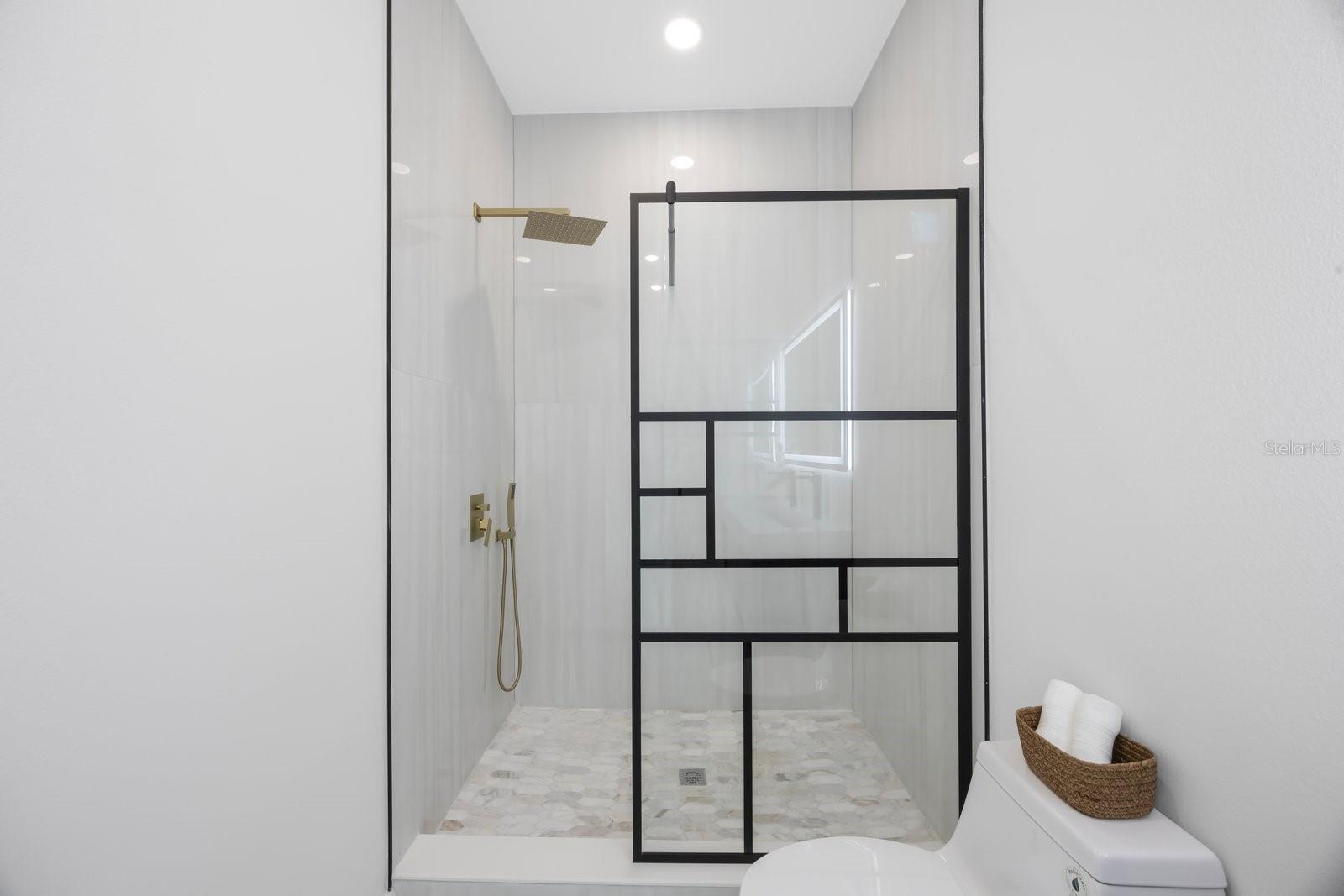 Walk-In Shower W/Rain Shower Head