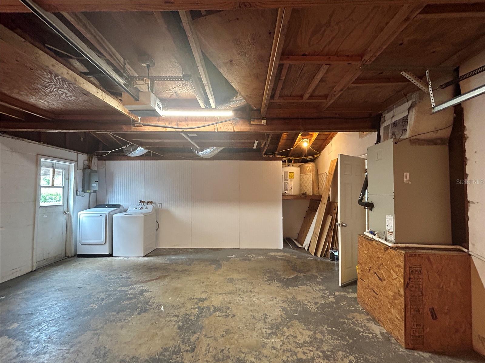 Washer & dryer included