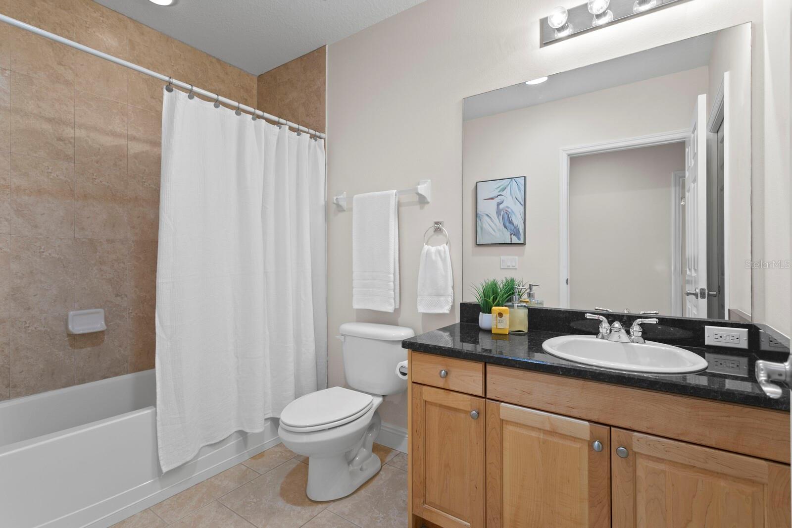 Bedroom 3 en-suite Jack n Jill bathroom.