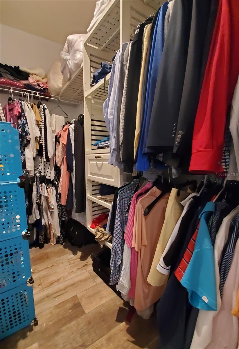 Walk-in Closet