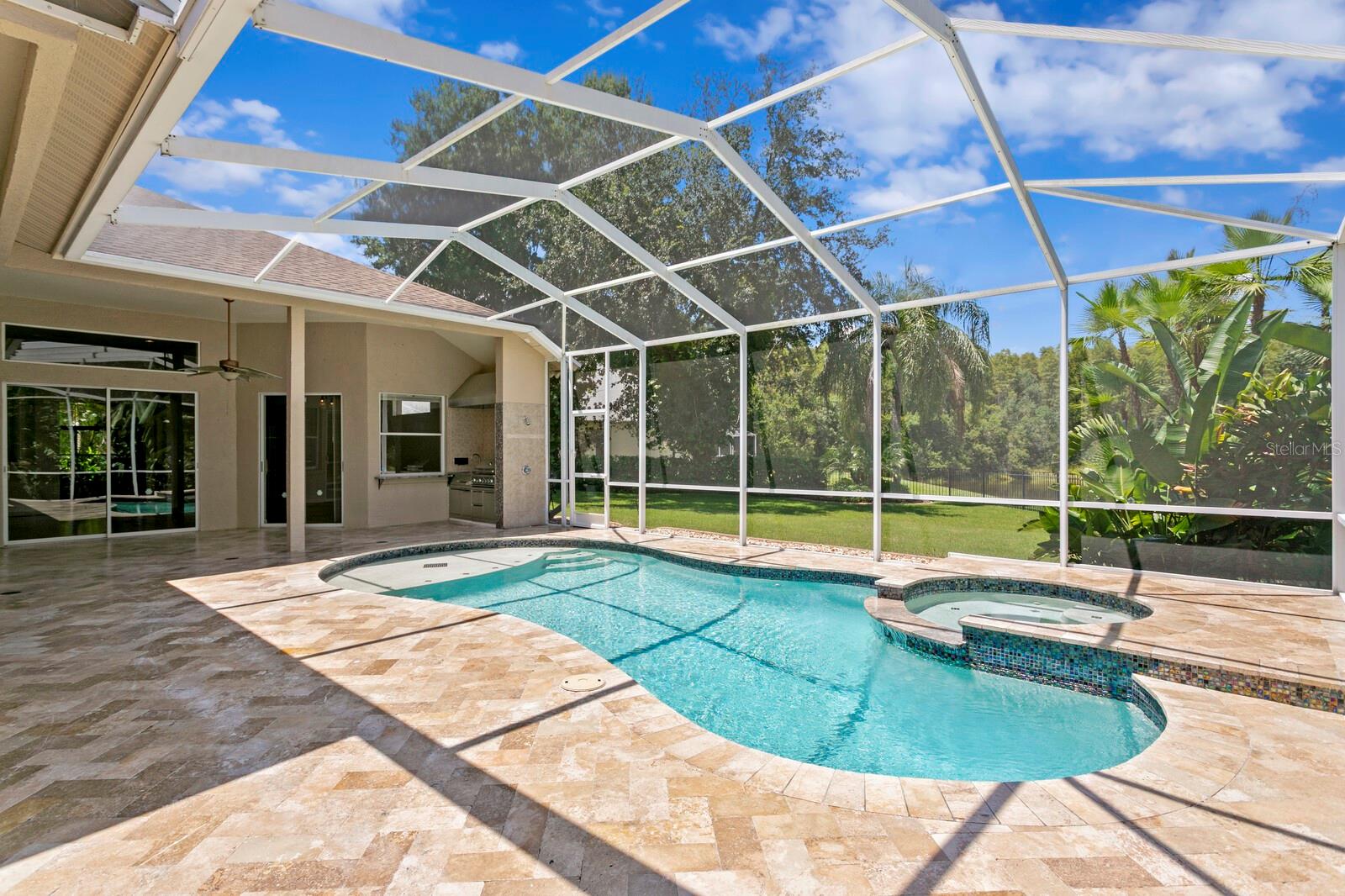 HEATED POOL WITH SPA