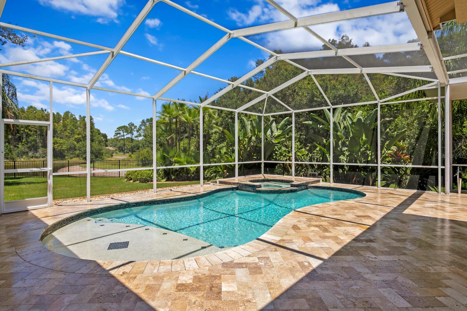 HEATED POOL WITH SPA