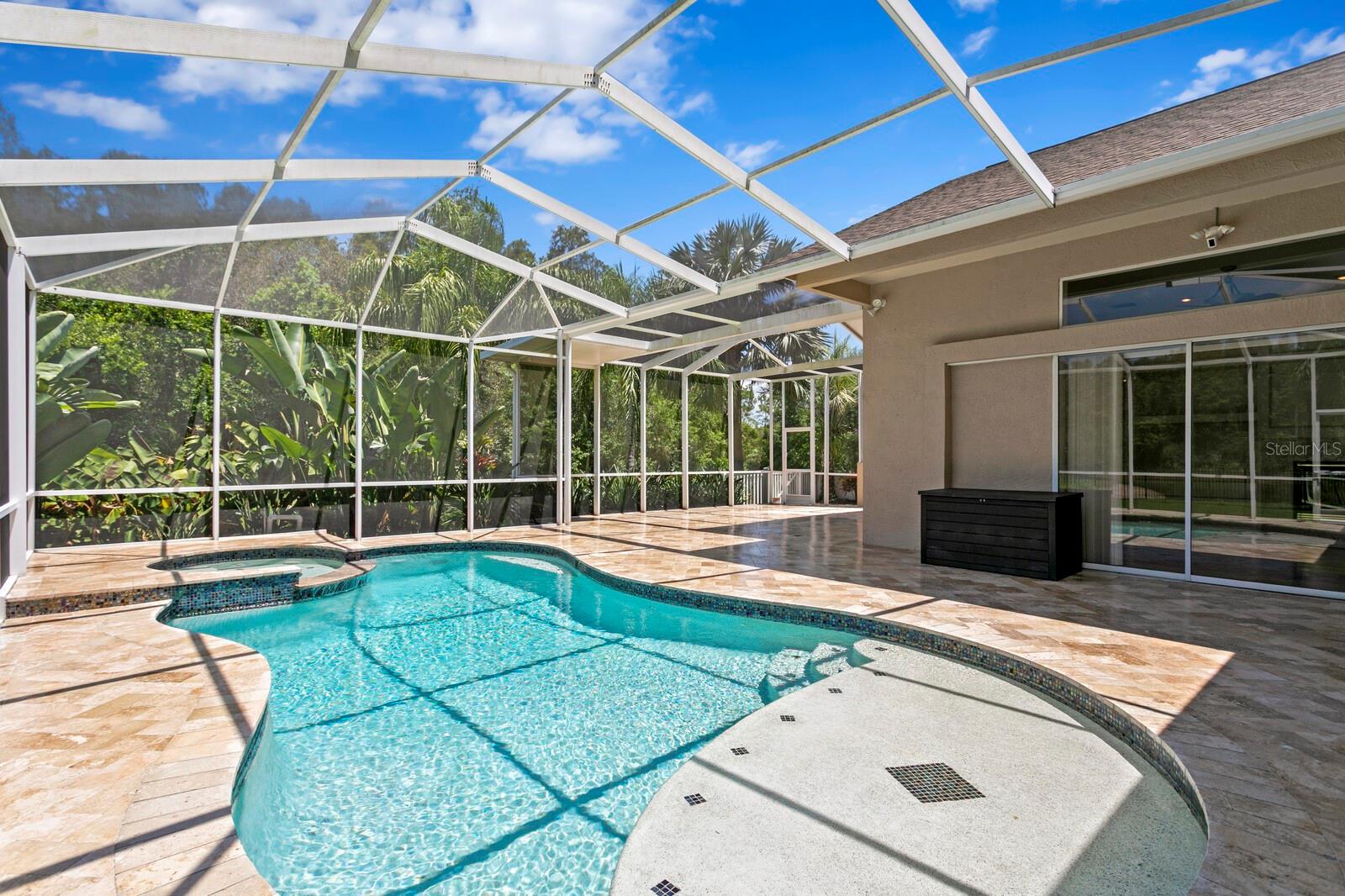 HEATED POOL WITH SPA