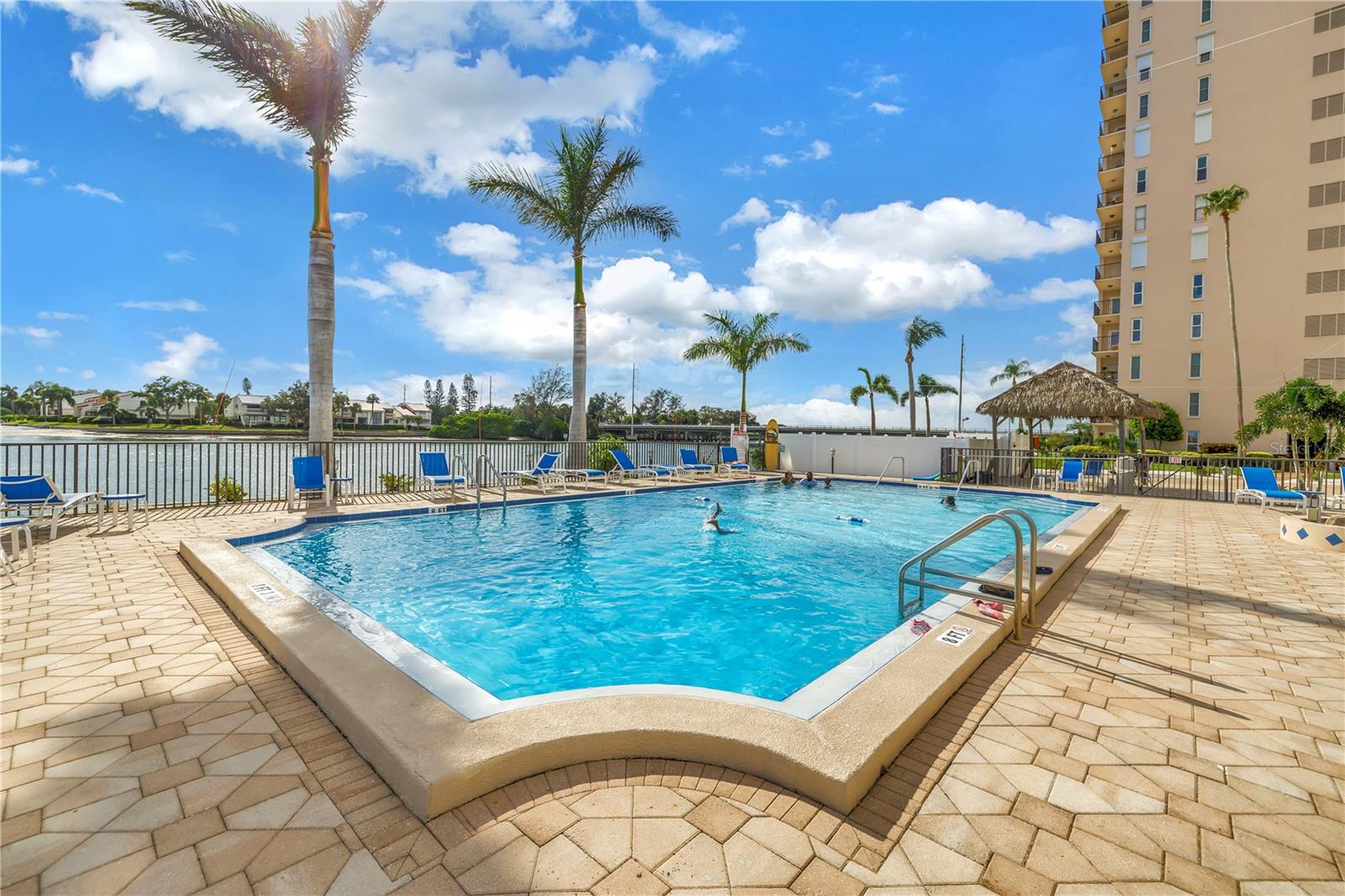 ESSEX BLDG POOL