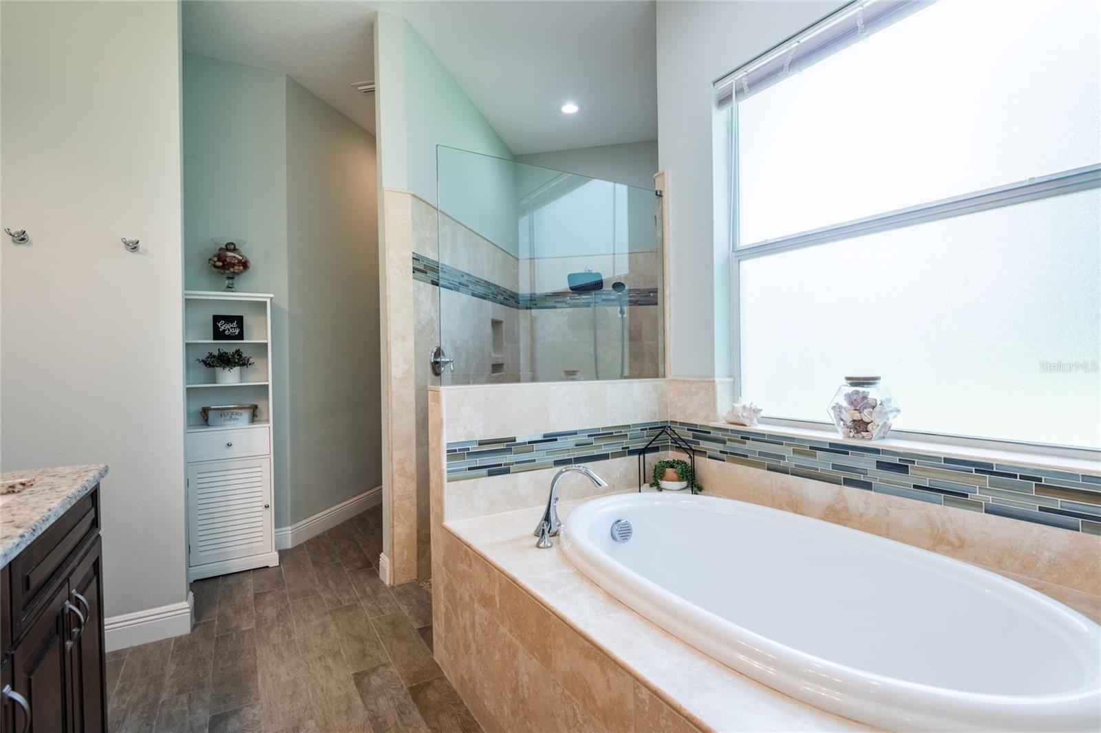 Large soaking tub.
