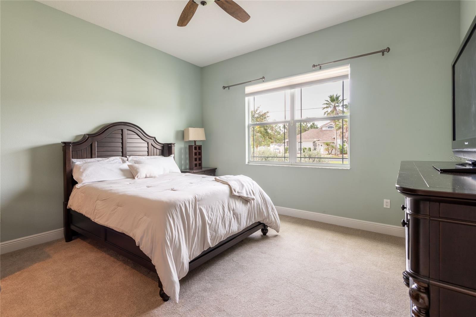 Second bedroom.