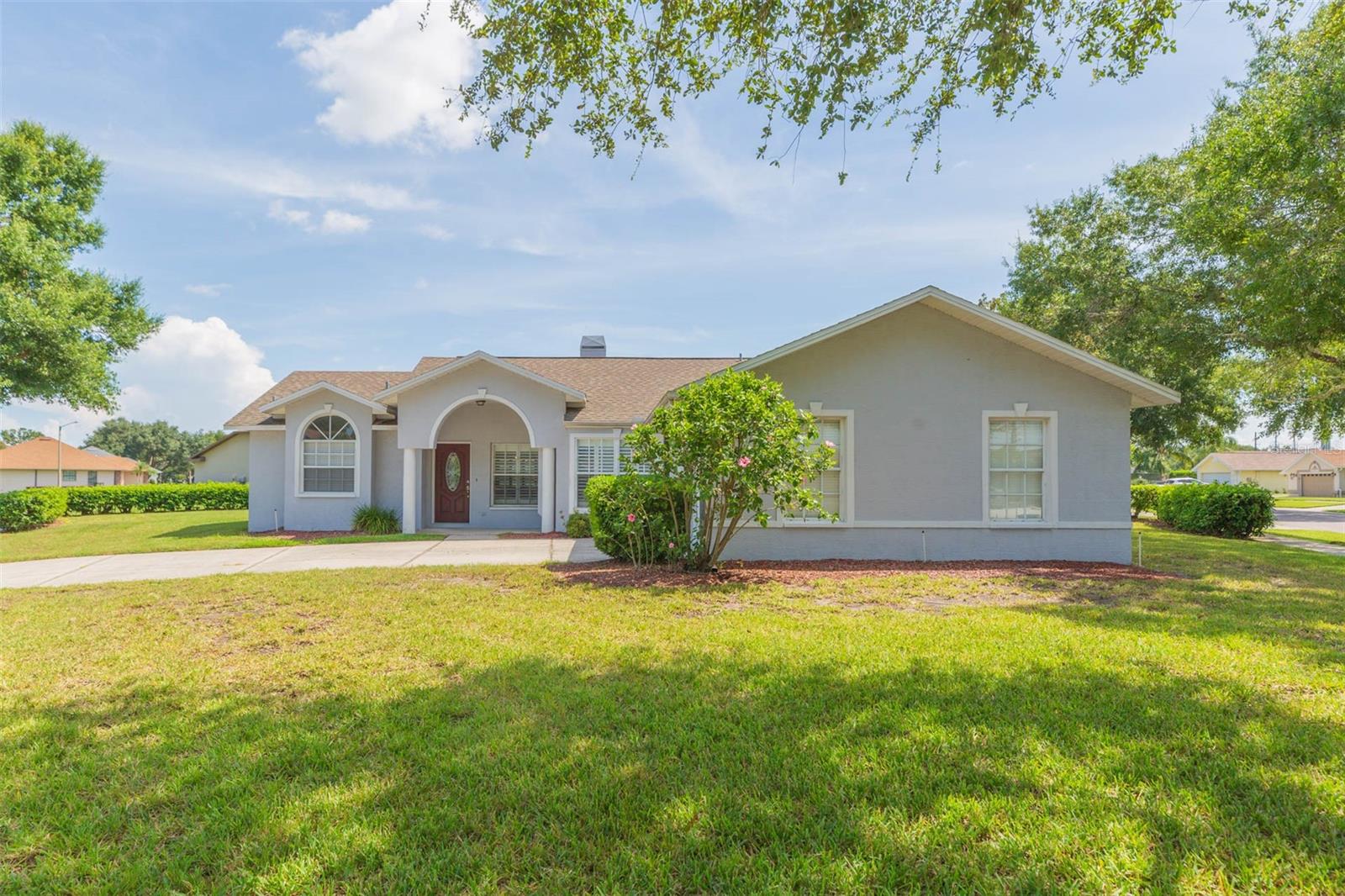 6208 HUNTINGTON DRIVE