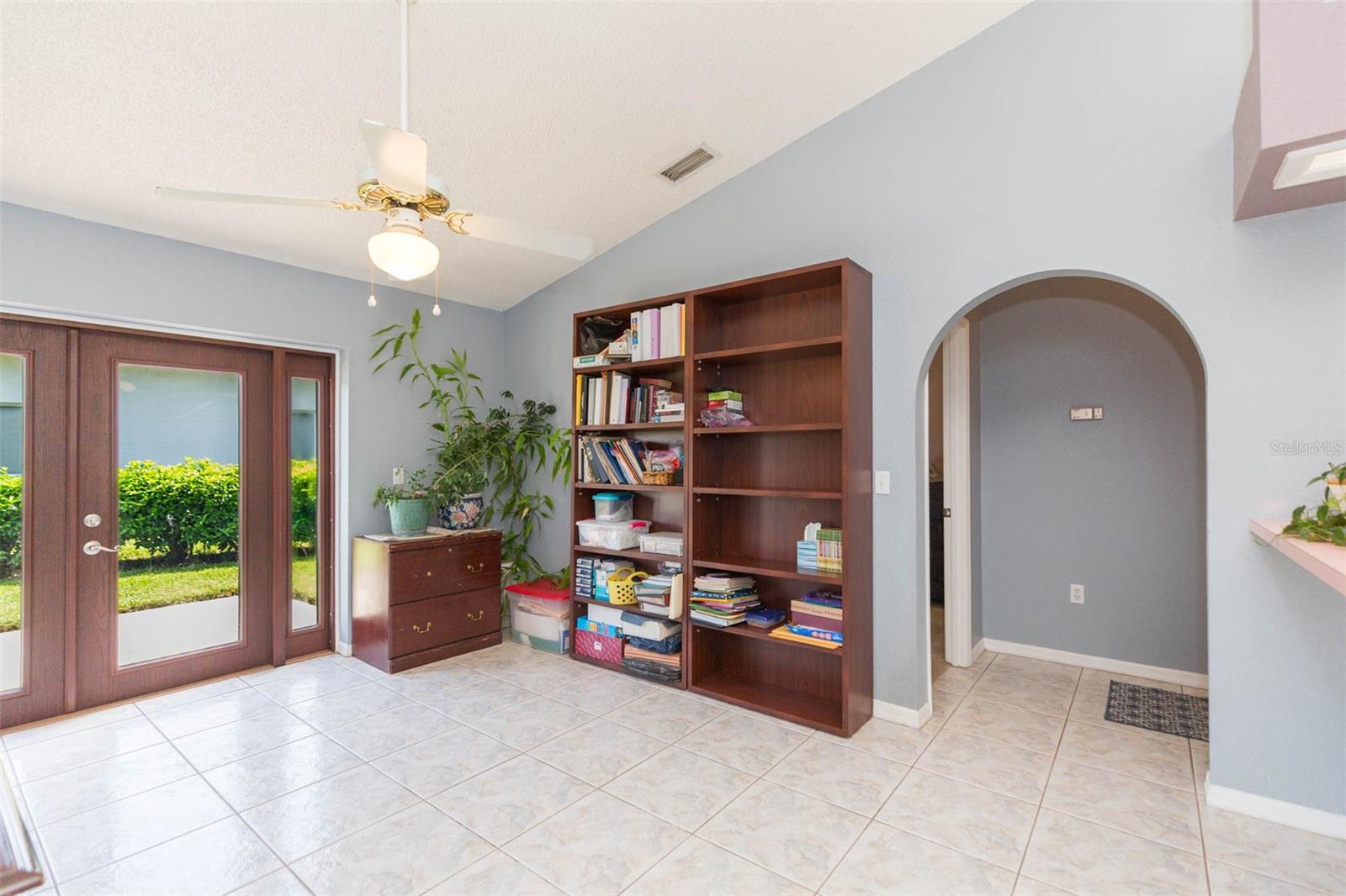 Great Room w/wet bar