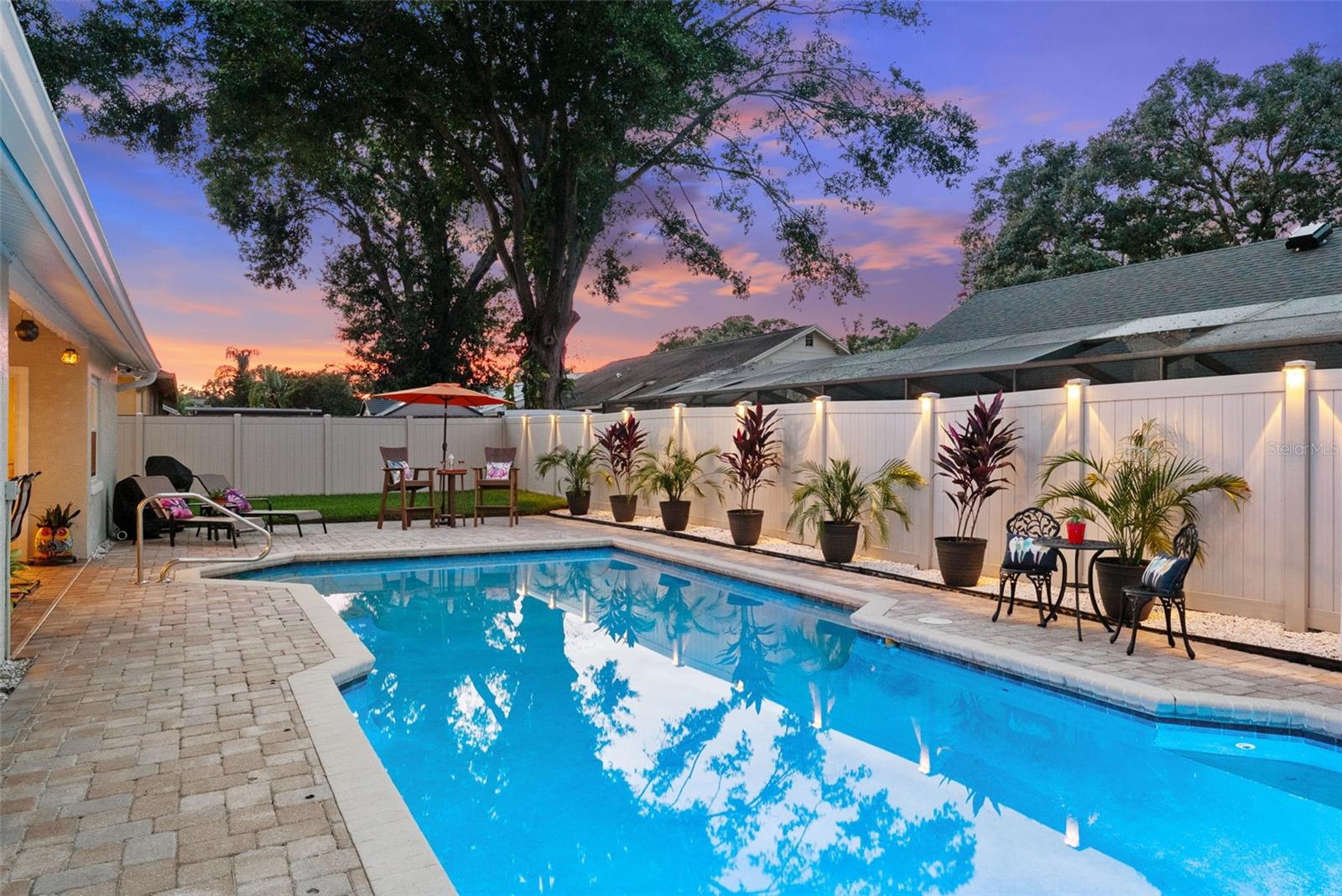Gorgeous paved pool deck and coping