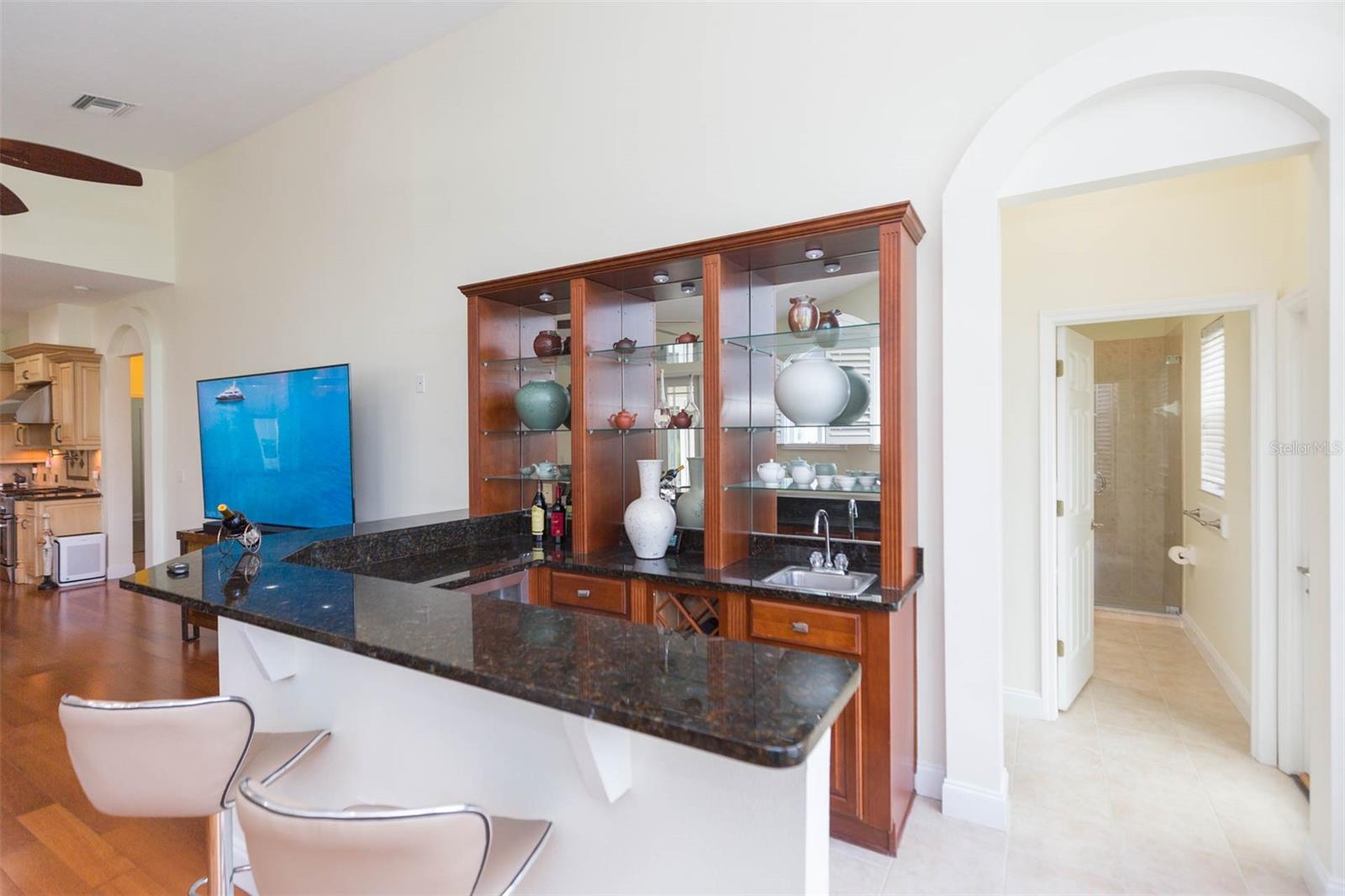 Built in wet bar