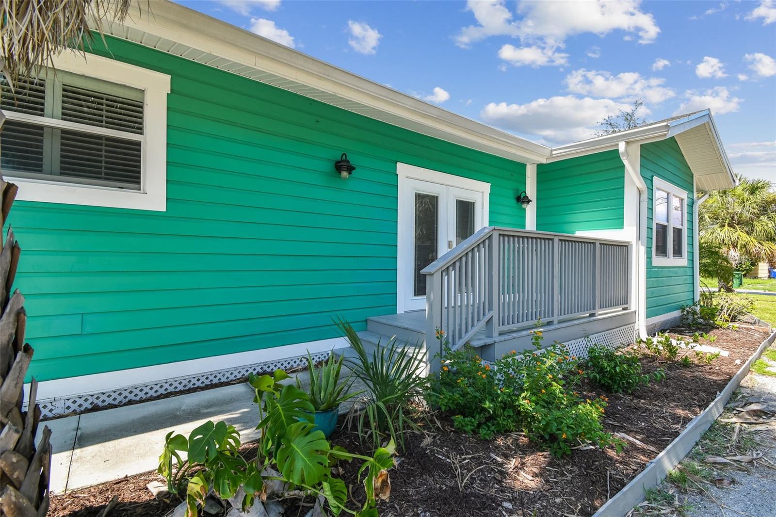 Cute side entrance with deck