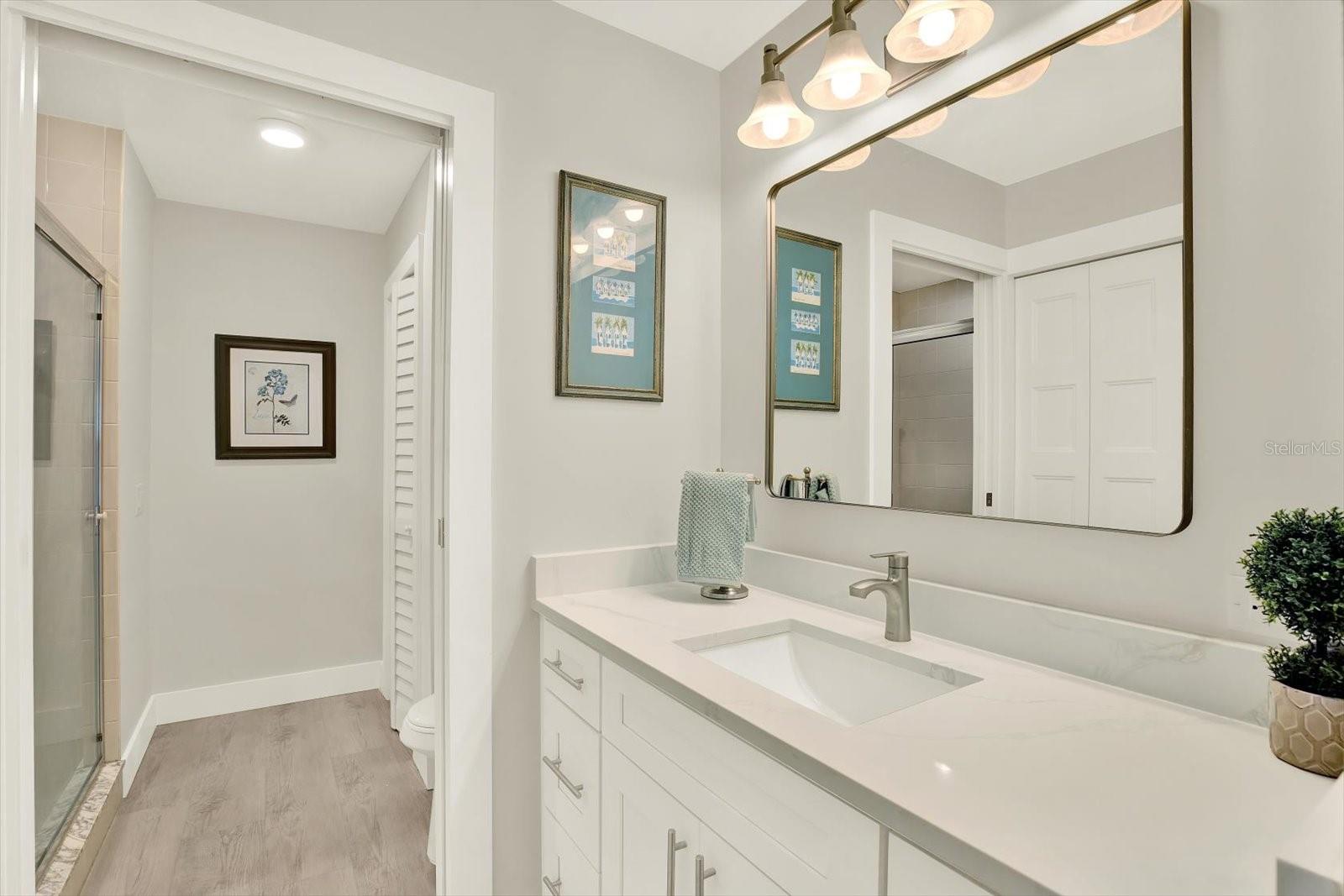 2nd Bathroom