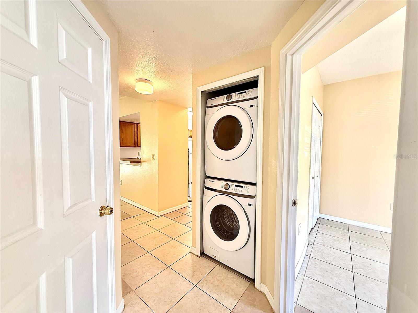 Full-size washer dryer