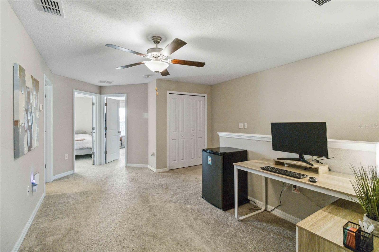 SPLIT PLAN WITH LOFT SPACE