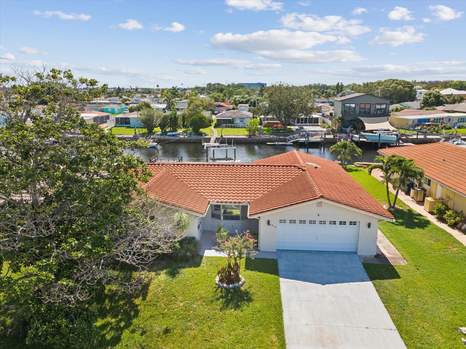 aerial front 8937 sq ft Lot