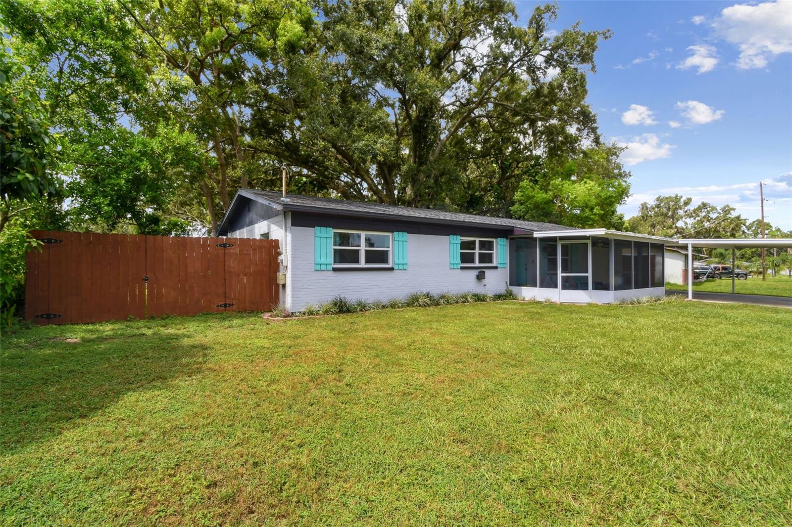 Large fully fenced back yard