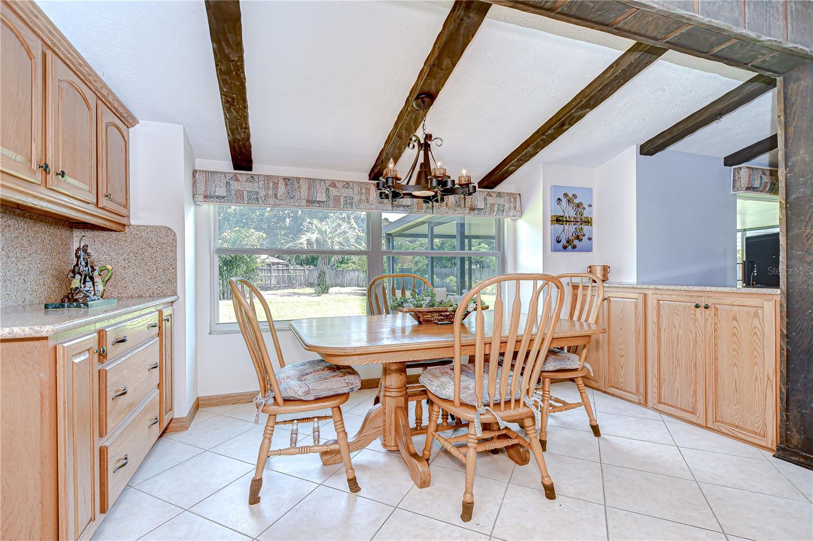 Bright breakfast nook!