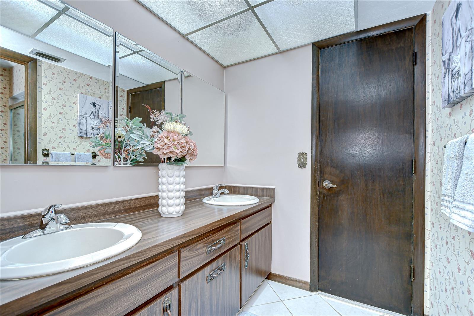 Dual sink vanity!