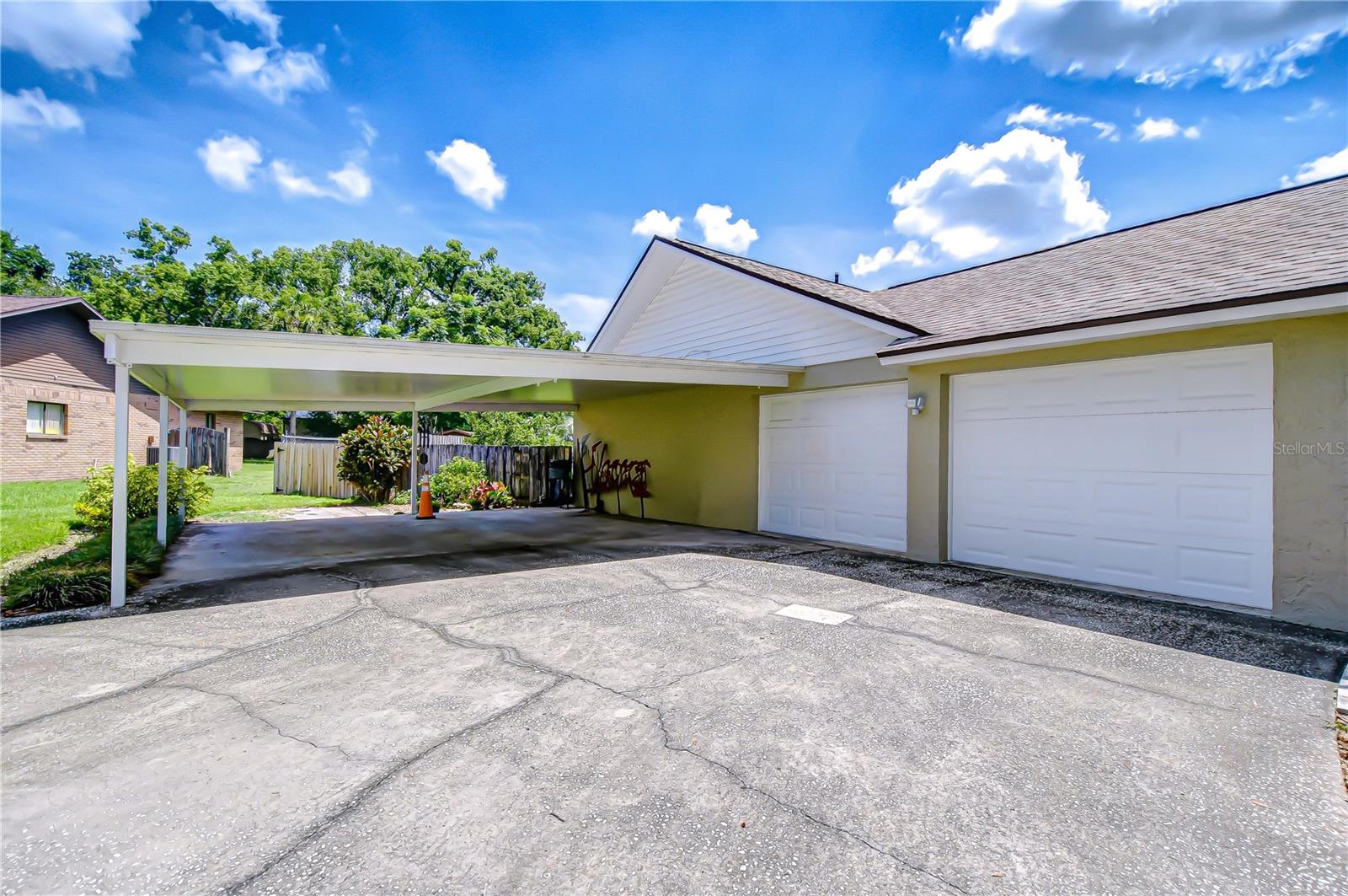 Side entry garage!