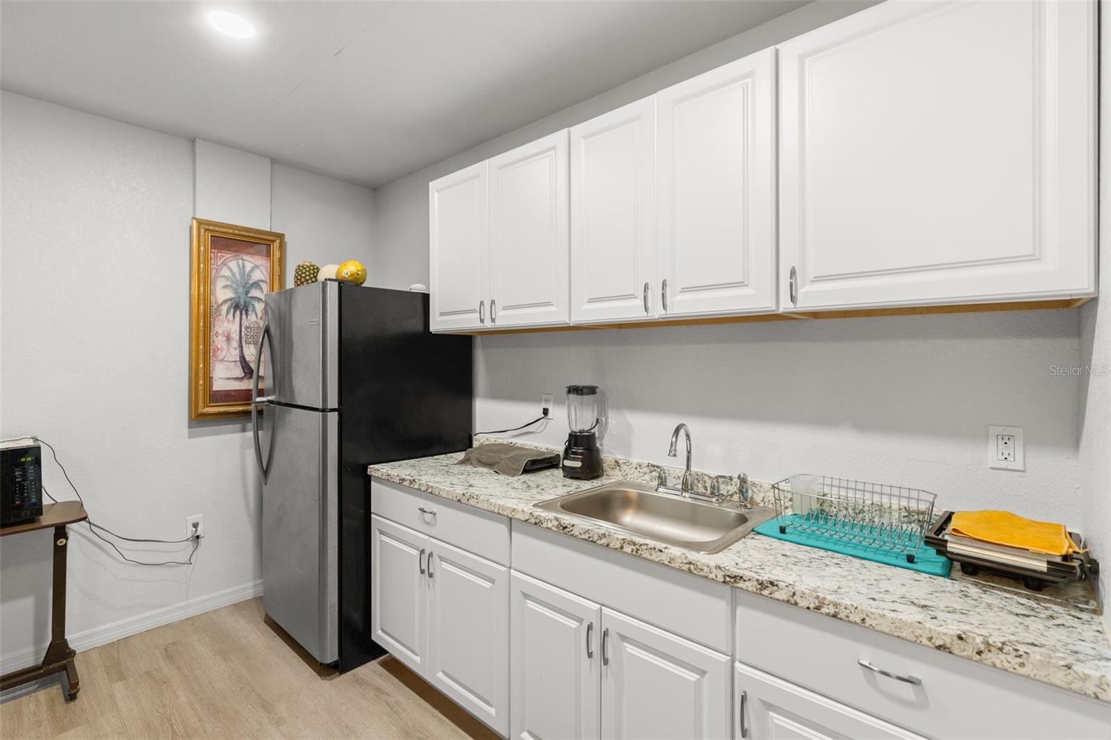 mother In-law/Converted kitchenette