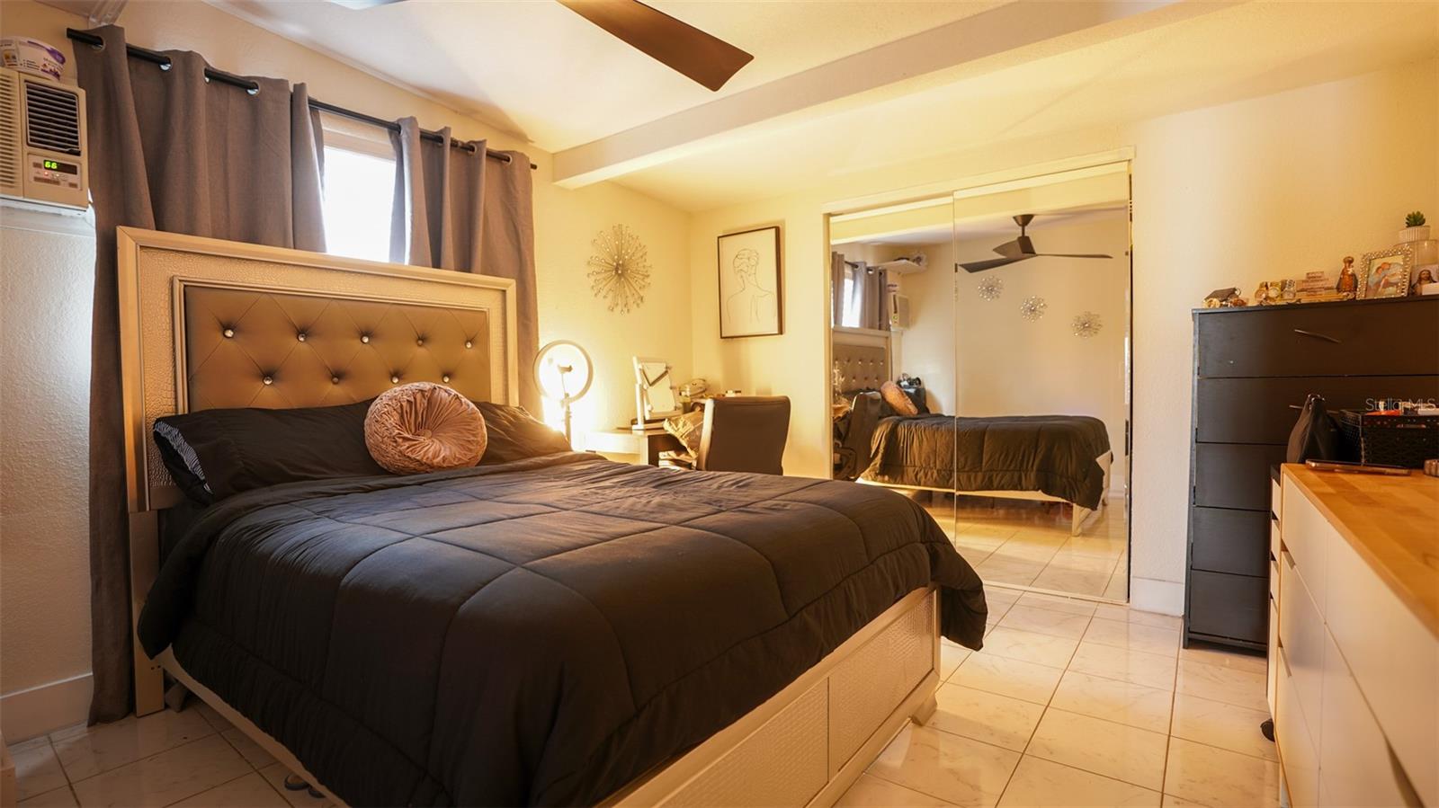 Attached Suite 1 Bedroom
