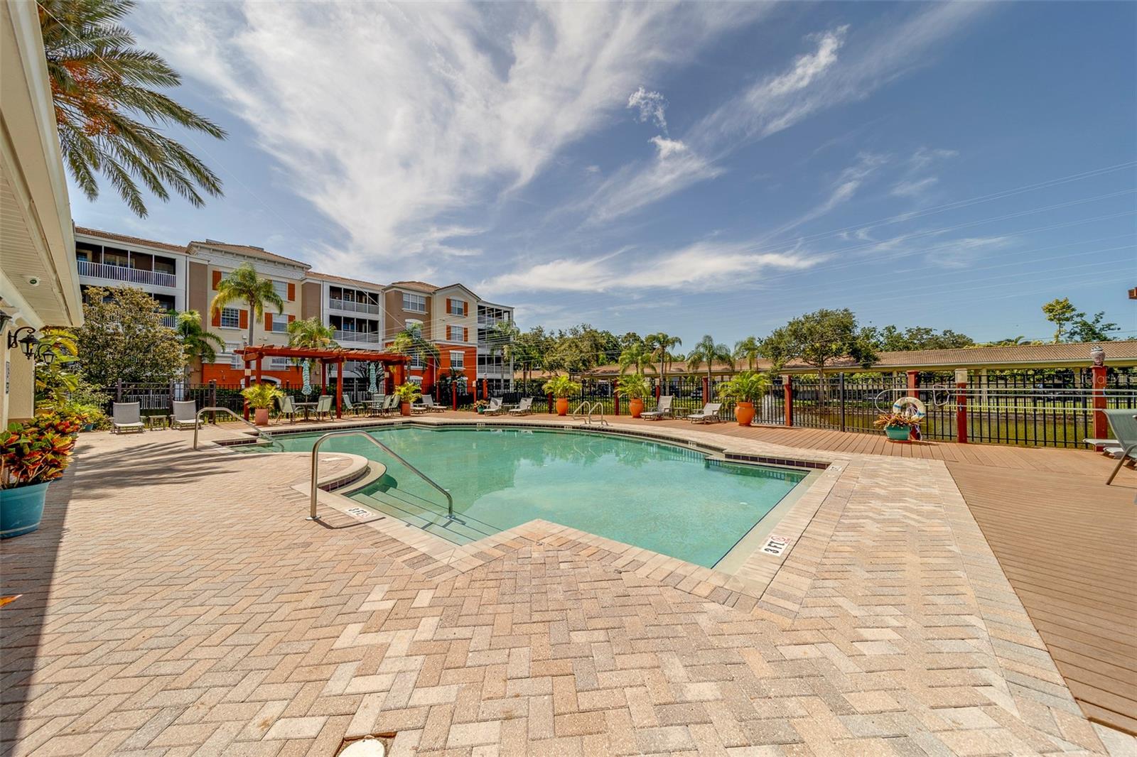 Pool walk in entrance