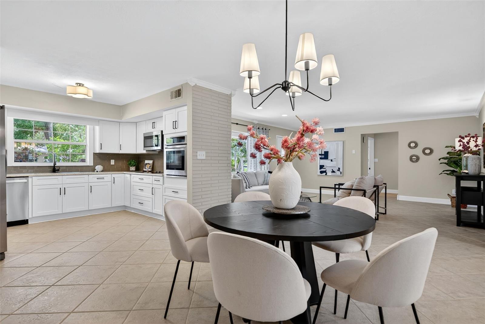 Dining/Kitchen Combo