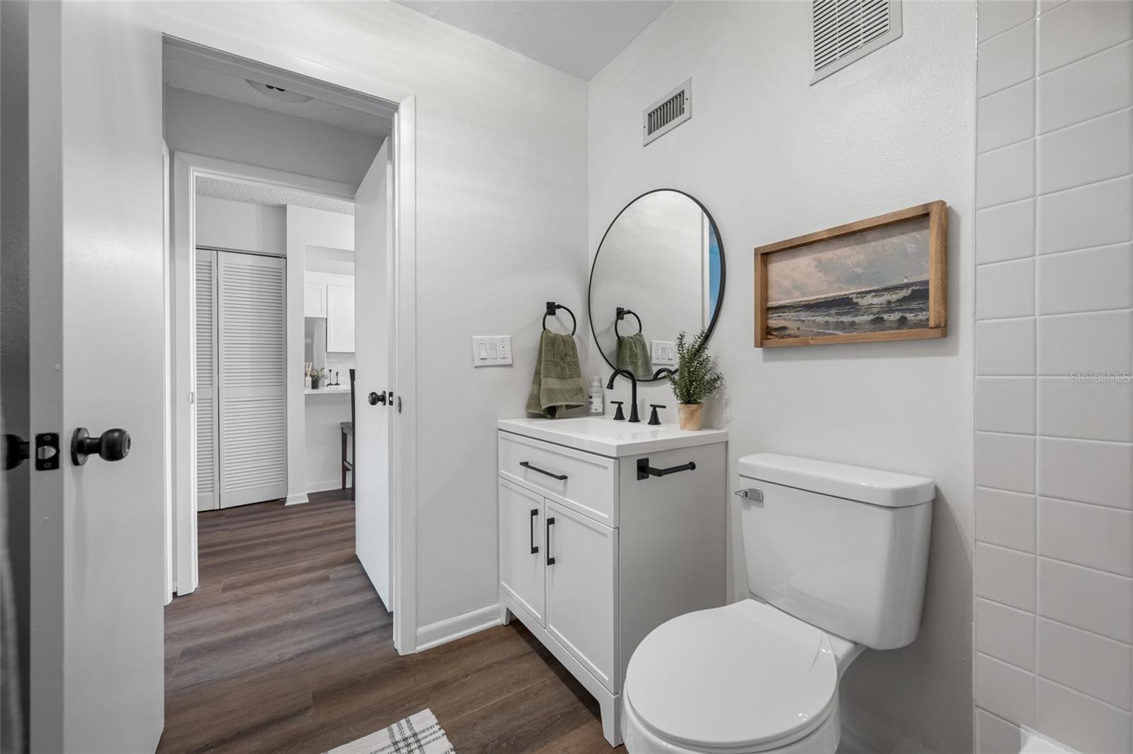 2nd Bathroom