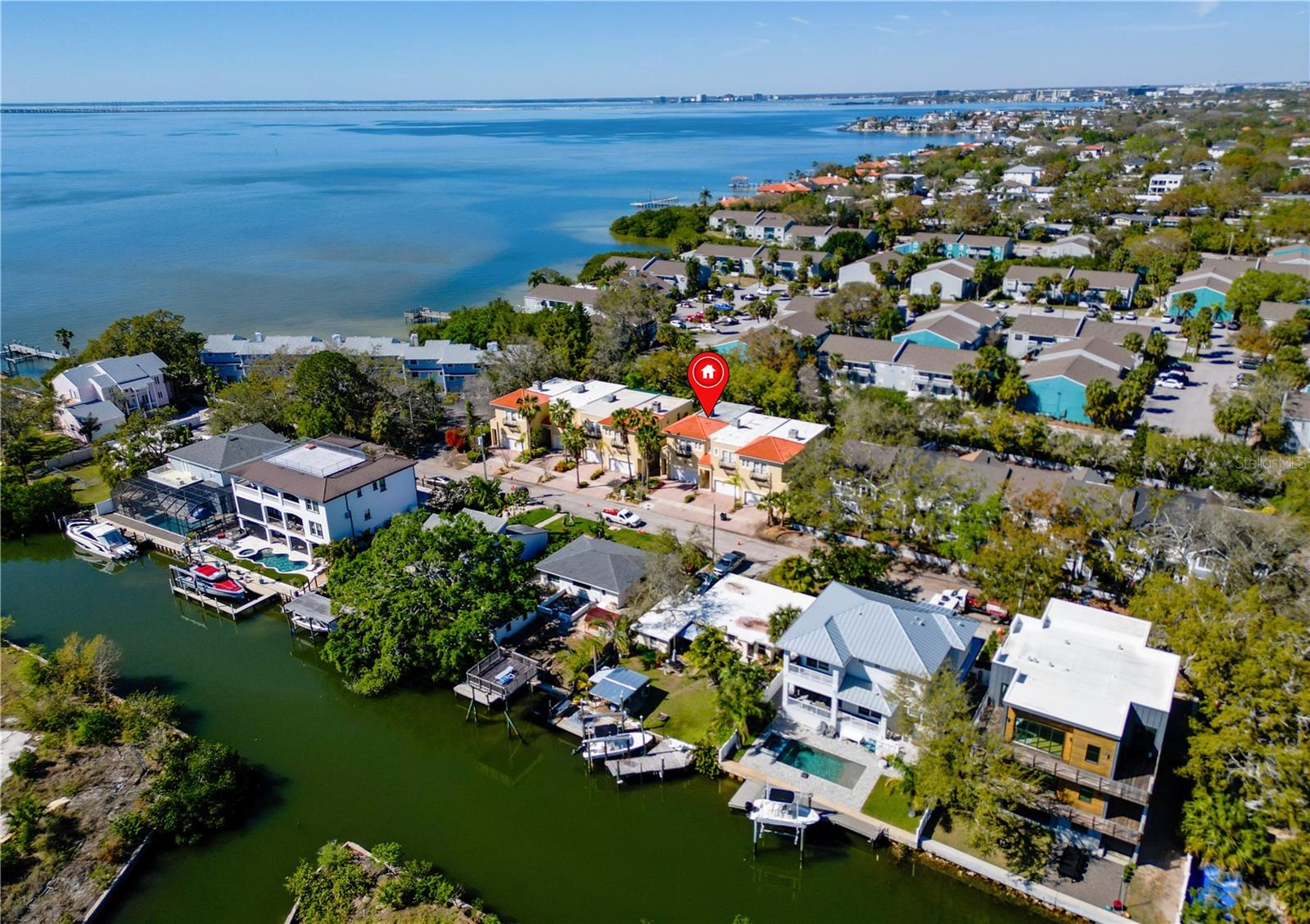 Great South Tampa location on a quiet, dead-end road.
