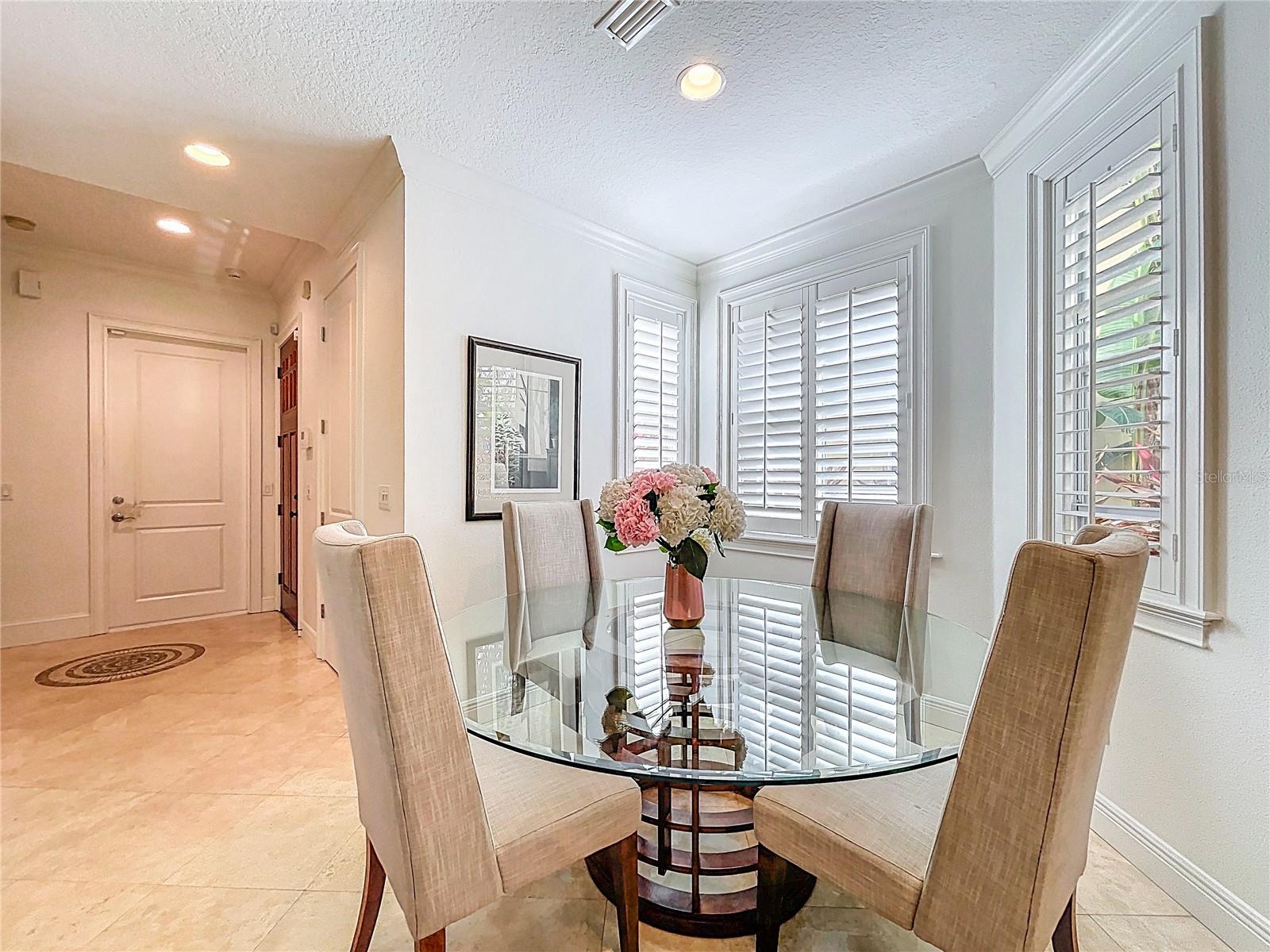 Light and bright dining area.