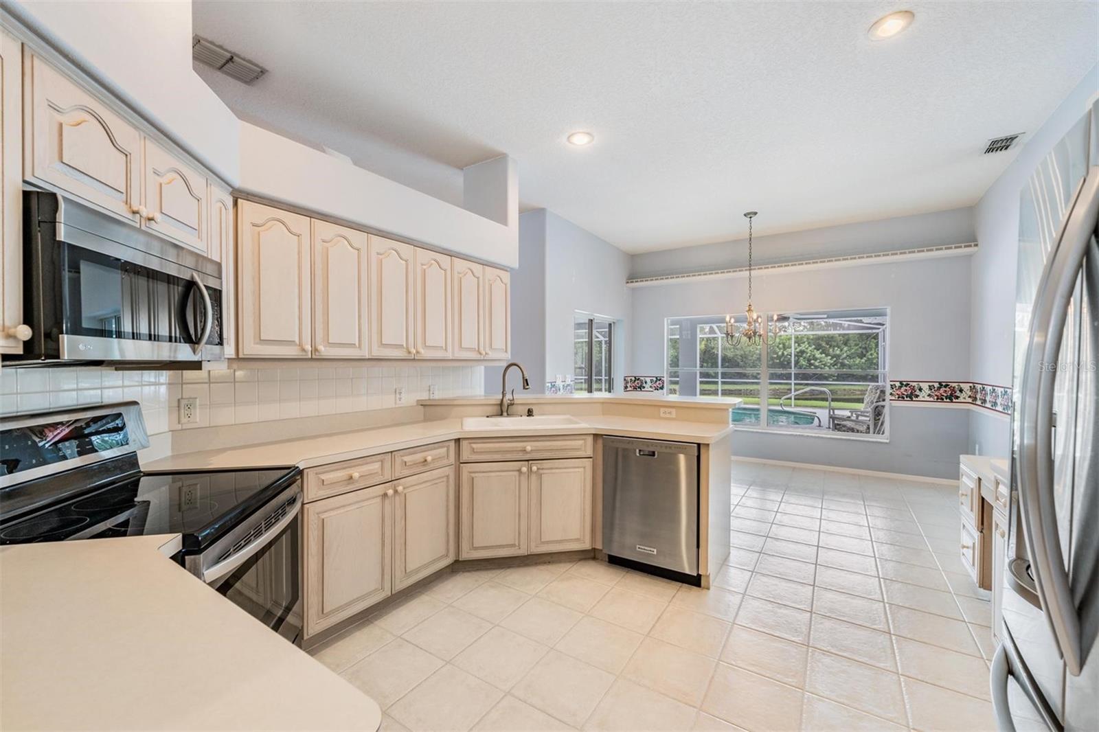 All stainless appliances