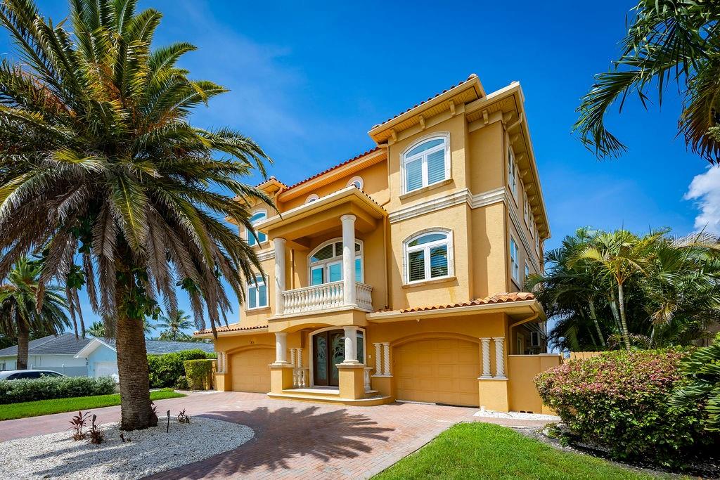 Front of Home306 Harbor Dr, Indian Rocks Beach, FL