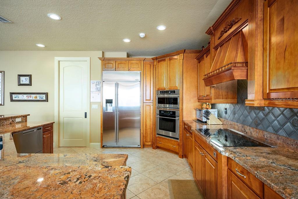 Kitchen - 2nd floor306 Harbor Dr, Indian Rocks Beach, FL