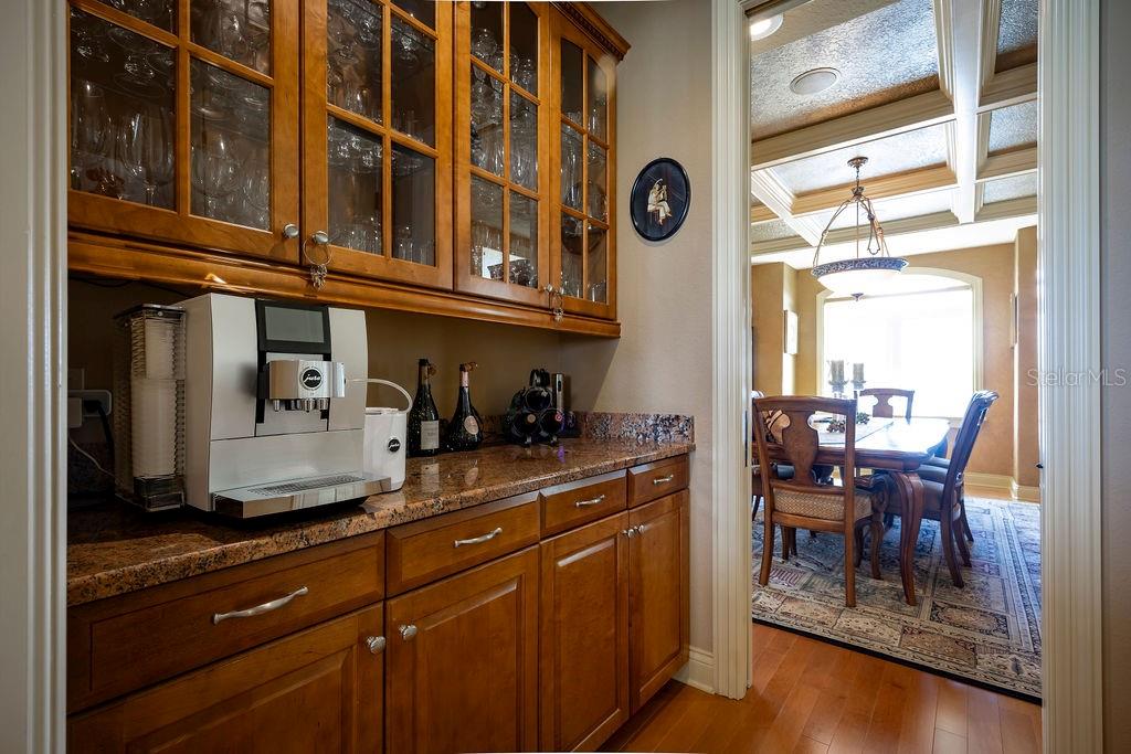Butler's Pantry - 2nd floor306 Harbor Dr, Indian Rocks Beach, FL