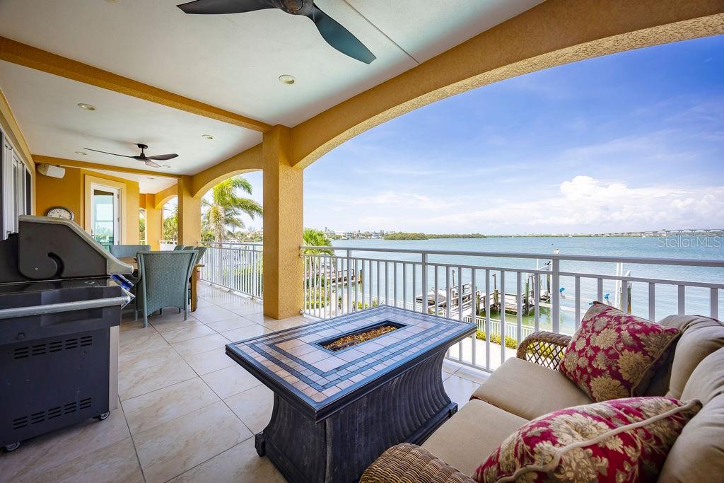 Outdoor Living Space - 2nd floor306 Harbor Dr, Indian Rocks Beach, FL