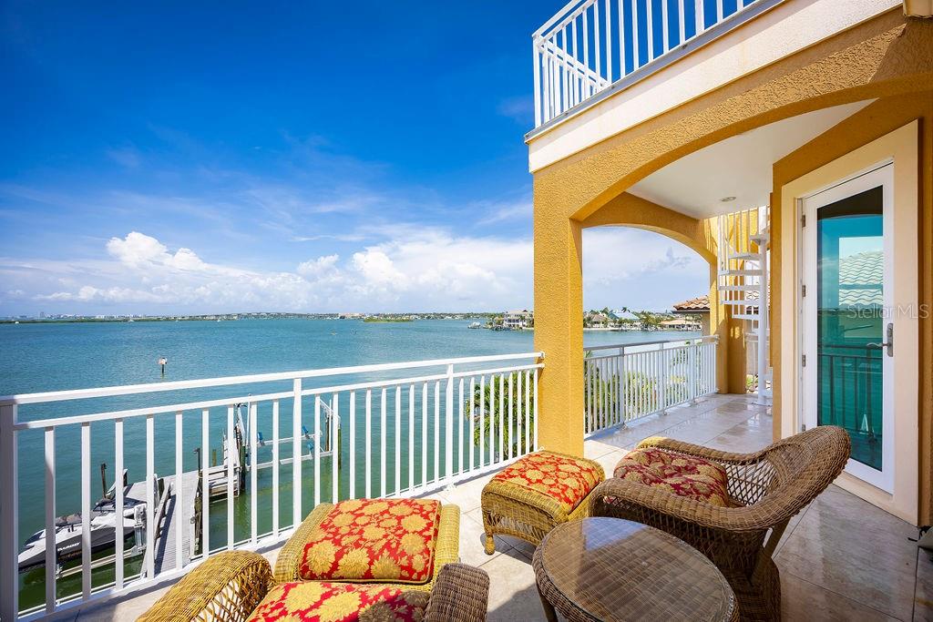 Sitting Area off Primary Bedroom - 3rd floor306 Harbor Dr, Indian Rocks Beach, FL
